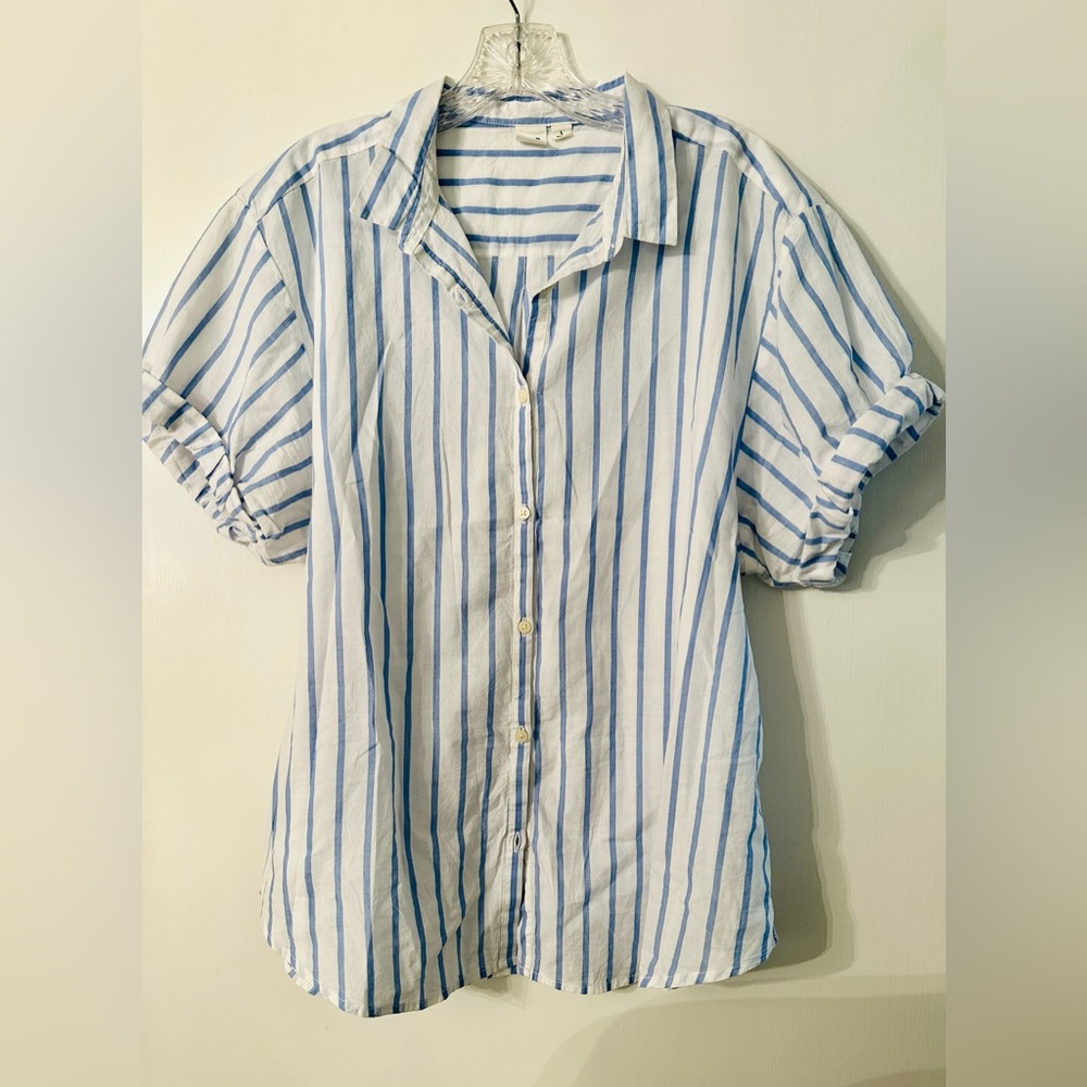 GAP striped shirt sleeve button up